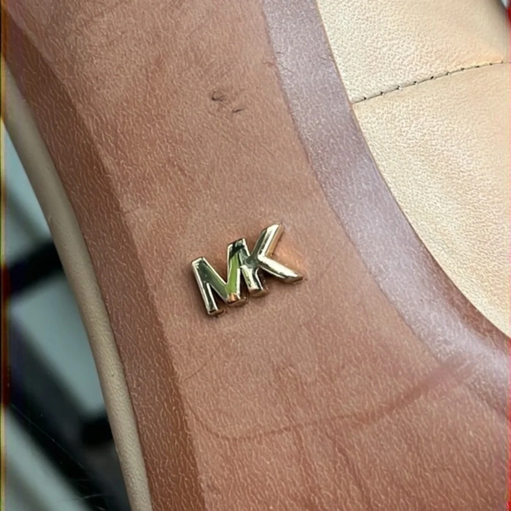 Michael Michael Kors Pointy Toe Pumps Nude US Size 6